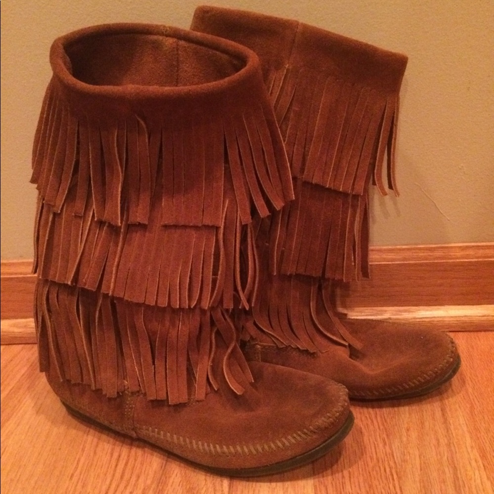Minnetonka 3 layer fringe boots